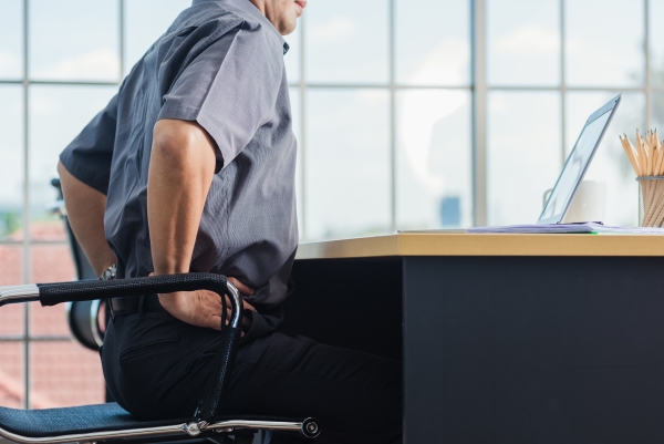 Spinal Adjustment for Hip Pain From Sitting: Can Chiropractic Care Help?